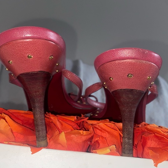 Vintage GG Logo Gold Stud Sandal - Picture 4 of 6